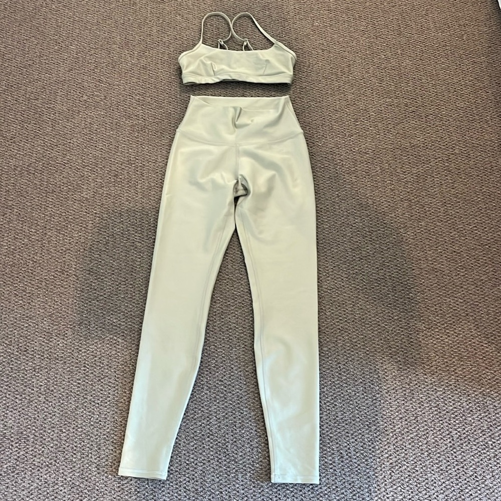 Alo Yoga Limestone Set